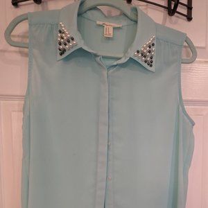 Light blue sheer sleeveless button up with White & Grey Pearl Collar